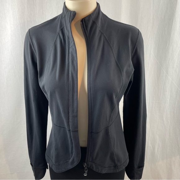 Lululemon Black Fitted Zipper Front Jacket 6 - Picture 7 of 8